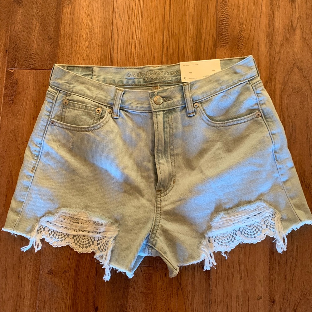 Size 8 American Eagle “high rise Mom shorts”